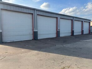 10105 Old Bammel N Houston Rd, Houston, TX à louer Photo de l’immeuble– Image 1 sur 5