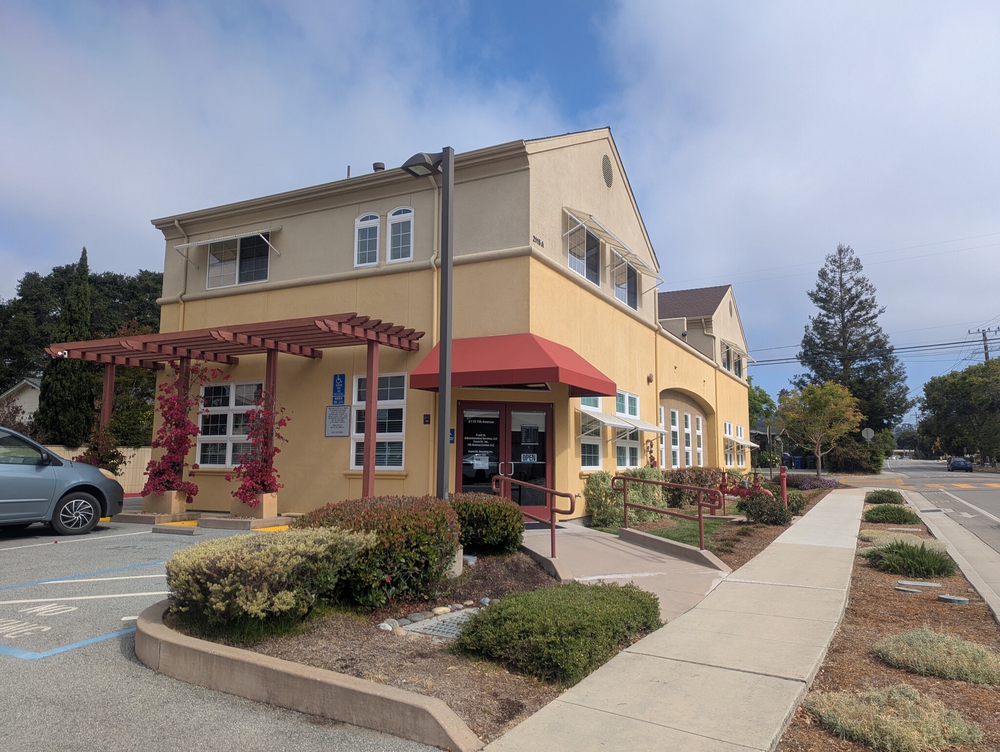 2115 7th Ave, Santa Cruz, CA à louer Photo de l’immeuble– Image 1 sur 2