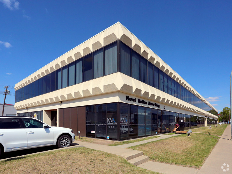 10534-10544 106th St, Edmonton, AB à vendre - Photo de l’immeuble – Image 3 sur 6