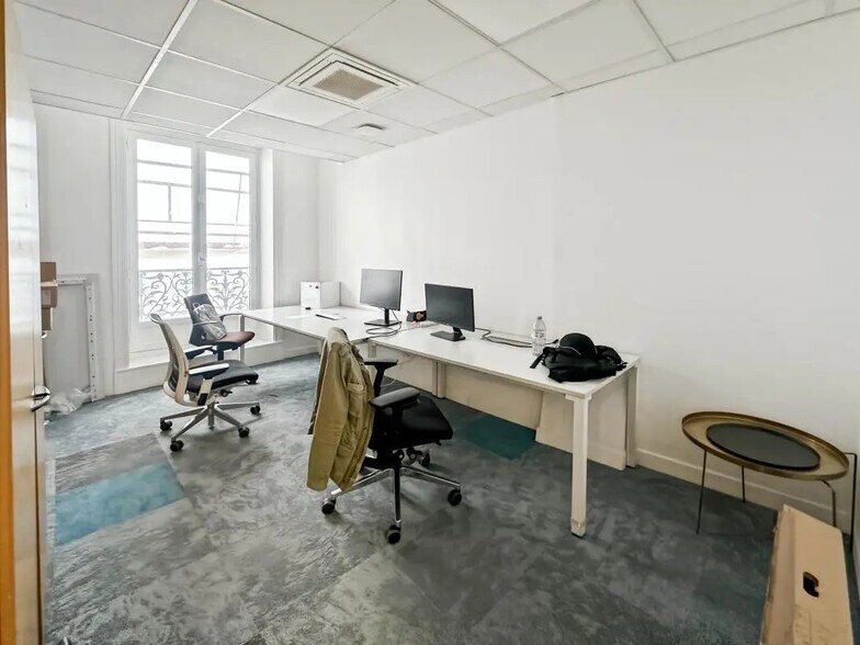 Bureau dans Paris à louer - Photo de l’immeuble – Image 1 sur 8