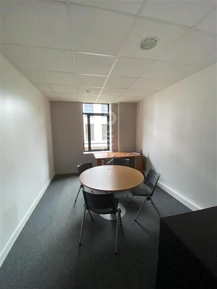 Bureau dans Dardilly à louer - Photo intérieure – Image 1 sur 3