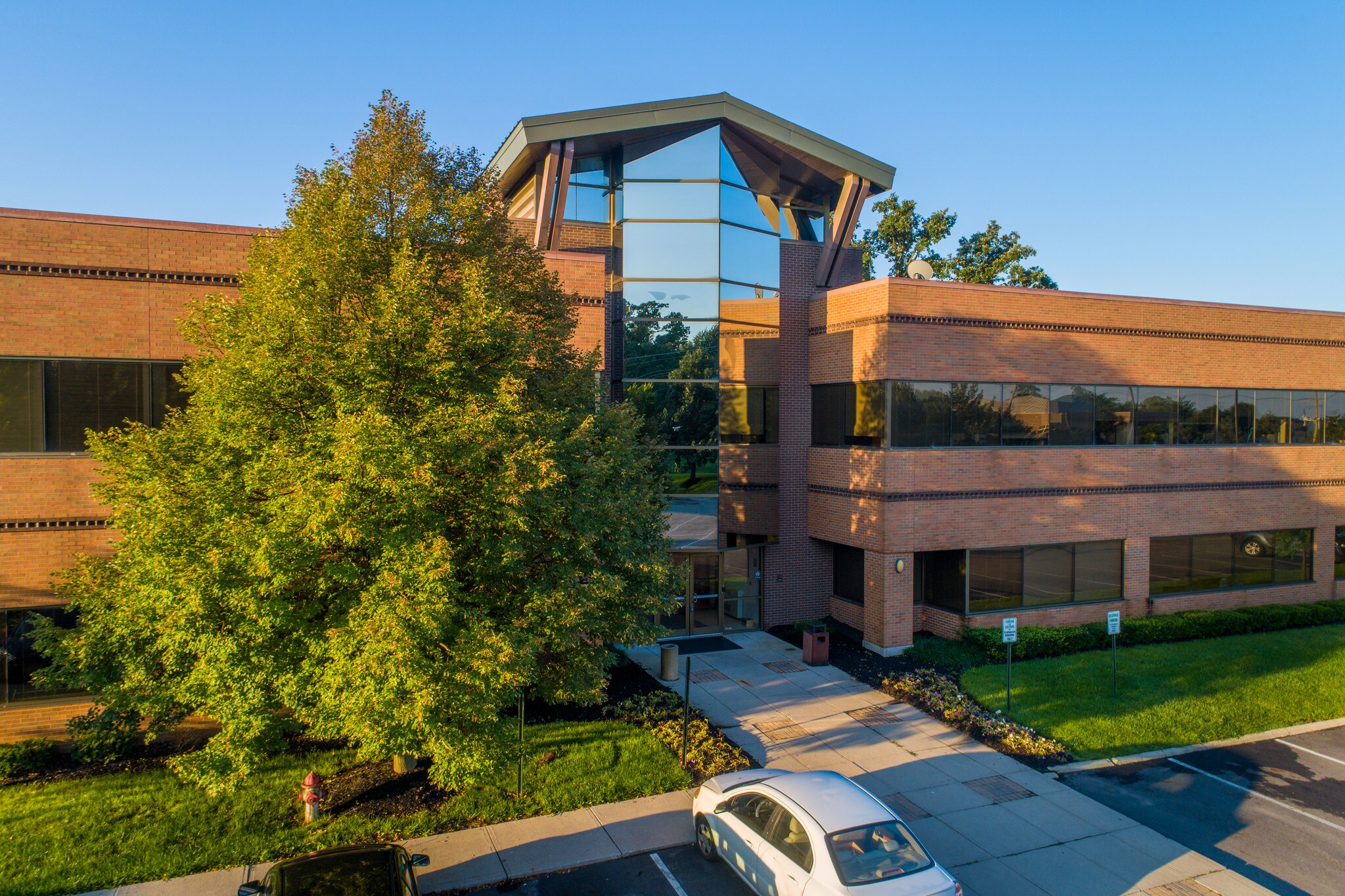735 Taylor Rd, Columbus, OH à vendre Autre– Image 1 sur 6