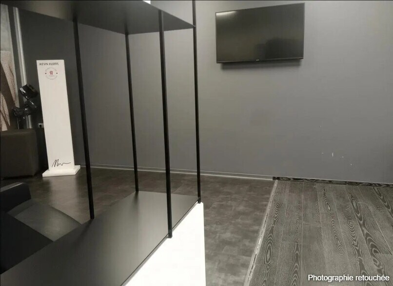 Local commercial dans Pau à louer - Photo de l’immeuble – Image 3 sur 7