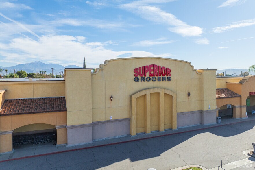 1108 W 2nd St, San Bernardino, CA à vendre - Photo de l’immeuble – Image 2 sur 4