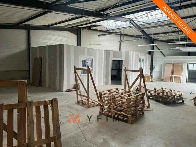 Plus de détails pour Local d'activités à louer