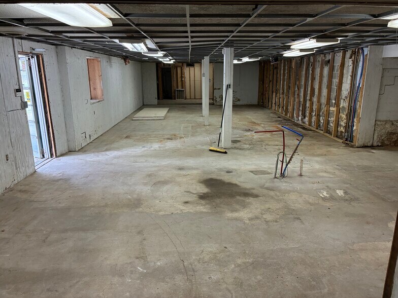 637 S Main St, Nashville, MI à vendre - Photo de l’immeuble – Image 3 sur 5