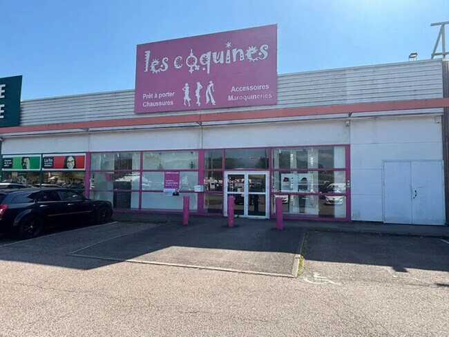 Plus de détails pour Local commercial à louer