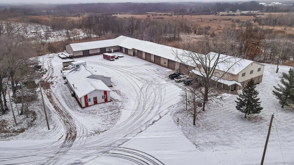 6225 Lark Rd NW, Sauk Rapids, MN à vendre - Photo principale – Image 2 sur 47
