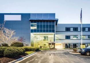 5450 Millstream Rd, Mcleansville, NC à louer Photo de l’immeuble– Image 1 sur 7