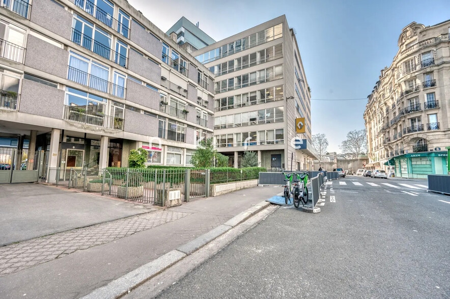 Bureau dans Paris à louer - Photo de l’immeuble – Image 2 sur 10