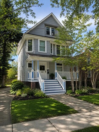Plus de détails pour 2108 Wesley Ave, Evanston, IL - Logement à vendre
