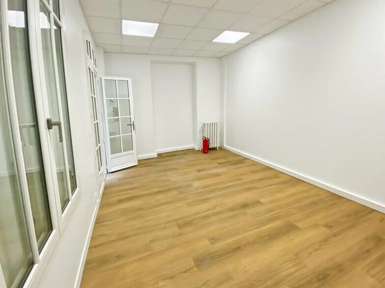 Bureau dans Paris à louer - Photo de l’immeuble – Image 1 sur 6
