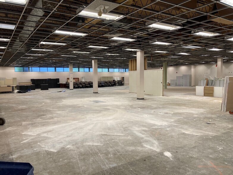 2004 Miner St, Des Plaines, IL à louer - Photo intérieure – Image 2 sur 9