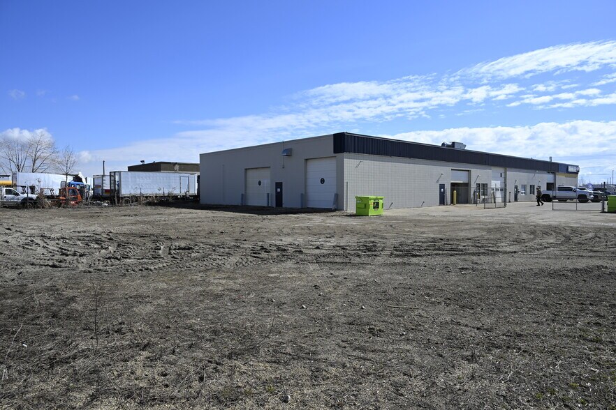 11222B 87 Av, Fort Saskatchewan, AB à louer - Photo de l’immeuble – Image 1 sur 1