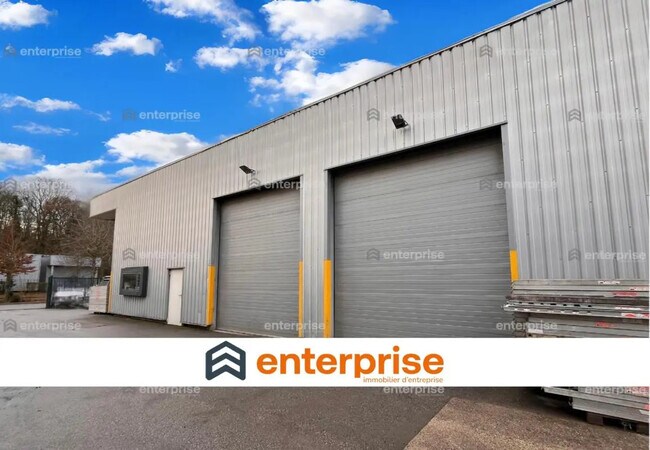 Plus de détails pour Local d'activités à louer