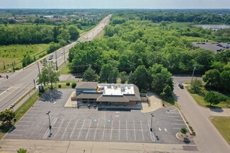 Plus de détails pour 1440 Grand Ave, Lindenhurst, IL - Local commercial à vendre