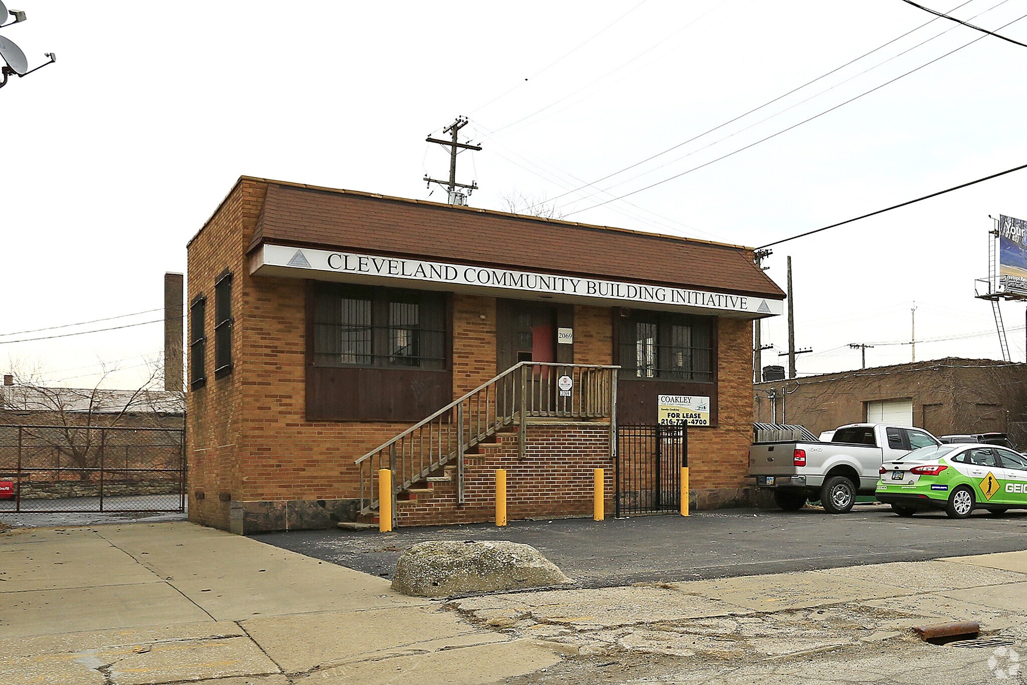 2069 E 36th St, Cleveland, OH à louer Photo principale– Image 1 sur 4