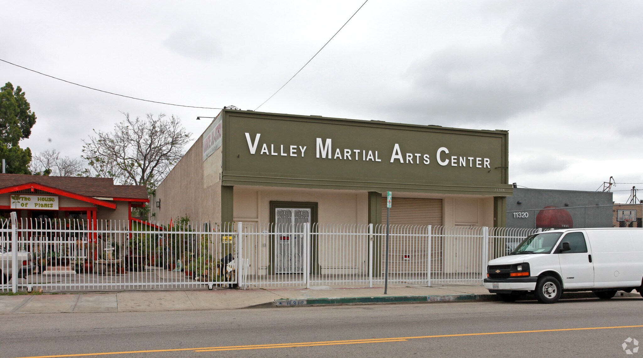 11316 Burbank Blvd, North Hollywood, CA à louer Photo principale– Image 1 sur 11