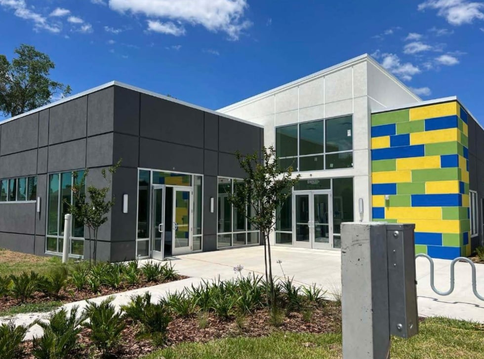 10308 Cardera Dr, Riverview, FL à louer Photo de l’immeuble– Image 1 sur 2