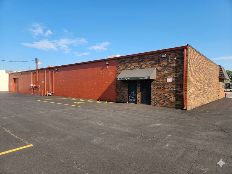 114 N Larkin Ave, Joliet, IL à vendre - Photo de l’immeuble – Image 2 sur 14