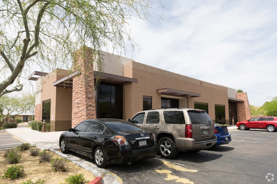 16843 N 31st Ave, Phoenix, AZ à louer - Photo de l’immeuble – Image 2 sur 3