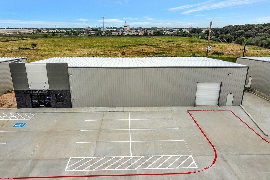 2405 Katy Fort Bend, Katy, TX à louer - Photo principale – Image 1 sur 10