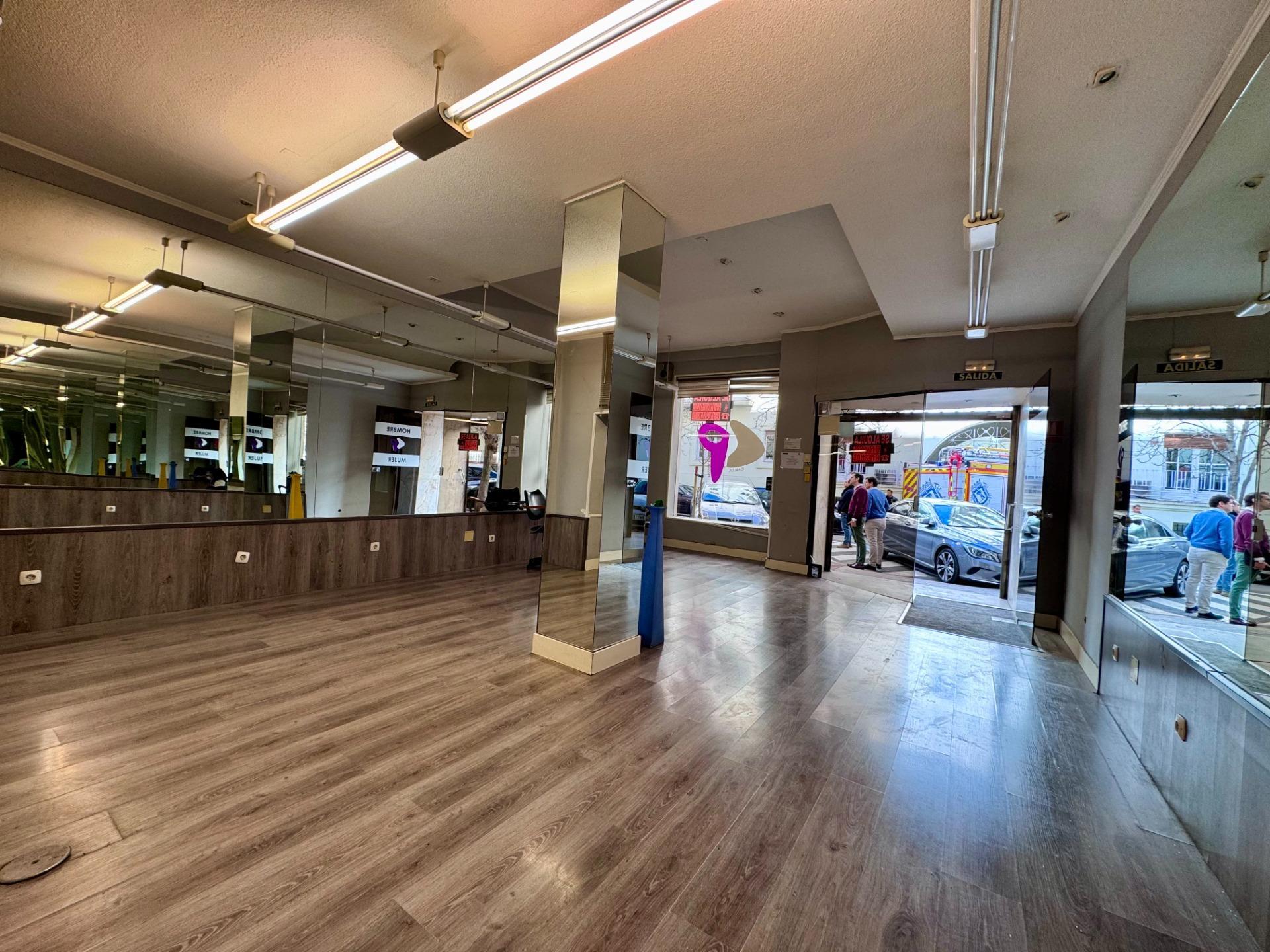 Local commercial dans Madrid, Madrid à louer Photo intérieure– Image 1 sur 4