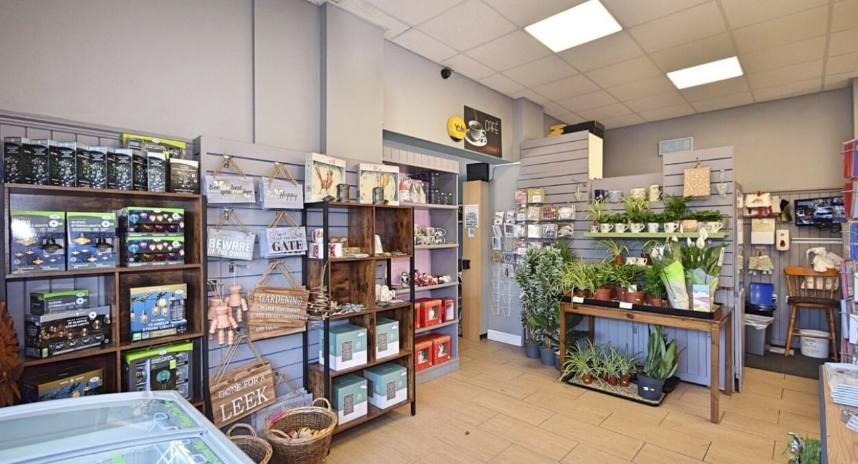 Pendre Industrial Estate, Tywyn, GWN LL36 9LW - Lot 10 -  - Photo intérieure - Image 1 of 12