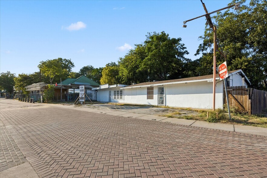 2604 E 7th St, Austin, TX à louer - Photo de l’immeuble – Image 2 sur 13