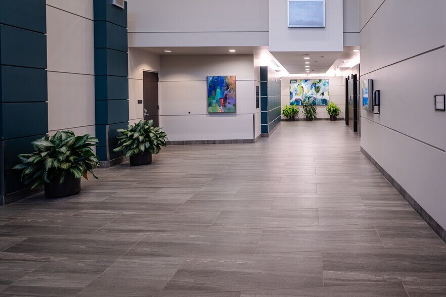 6750 N MacArthur Blvd, Irving, TX à louer - Photo de l’immeuble – Image 3 sur 6