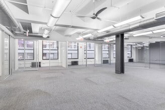 148 W 37th St, New York, NY à louer Photo intérieure– Image 1 sur 2