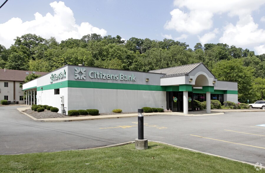 2005 Golden Mile Hwy, Pittsburgh, PA à louer - Photo principale – Image 1 sur 3