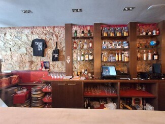 Plus de détails pour Local commercial à louer