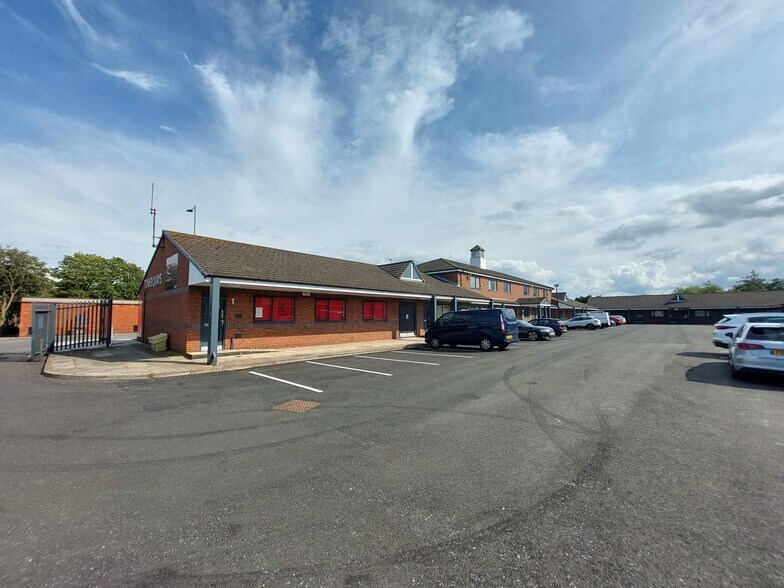 Tower Rd, Birkenhead à louer - Photo de l’immeuble – Image 3 sur 11