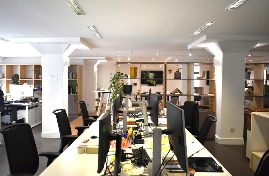45 Curlew St, Londres à louer - Photo de l’immeuble – Image 3 sur 8