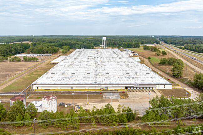 Plus de détails pour 1001 Industrial Park Dr, Clinton, MS - Industriel/Logistique à vendre