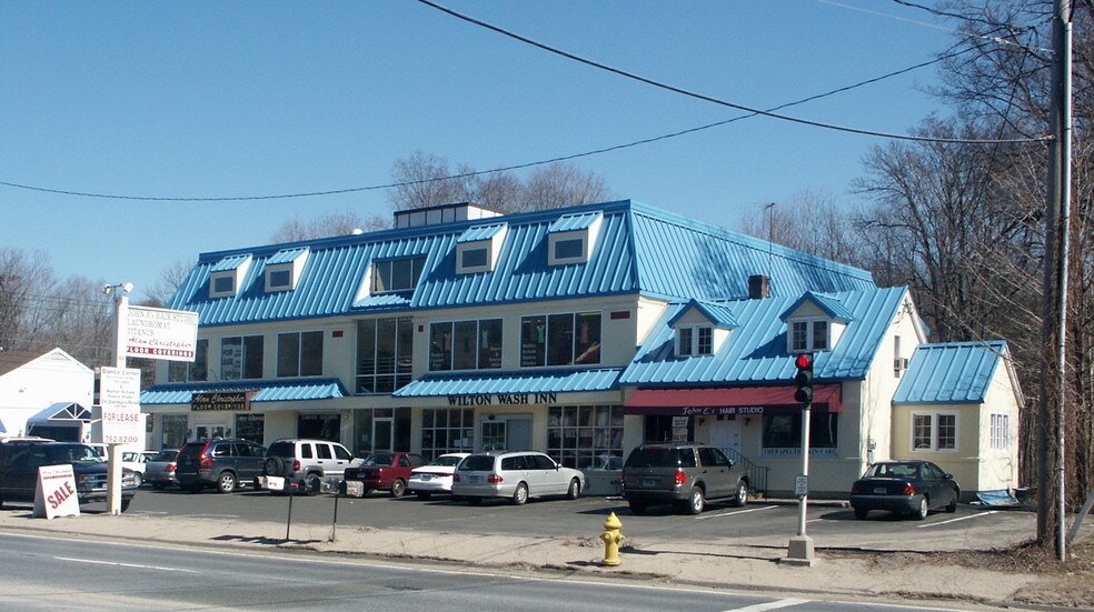 24 Danbury Rd, Wilton, CT à louer - Photo de l’immeuble – Image 2 sur 12