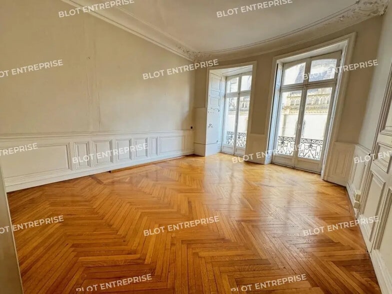 Bureau dans Nantes à louer - Photo de l’immeuble – Image 3 sur 27