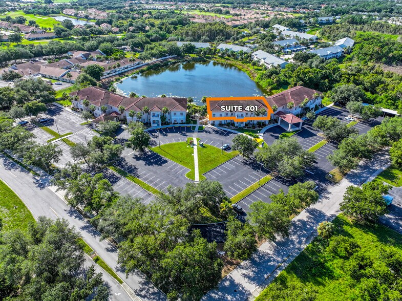 842 Sunset Lake Blvd, Venice, FL à vendre - Photo de l’immeuble – Image 2 sur 18