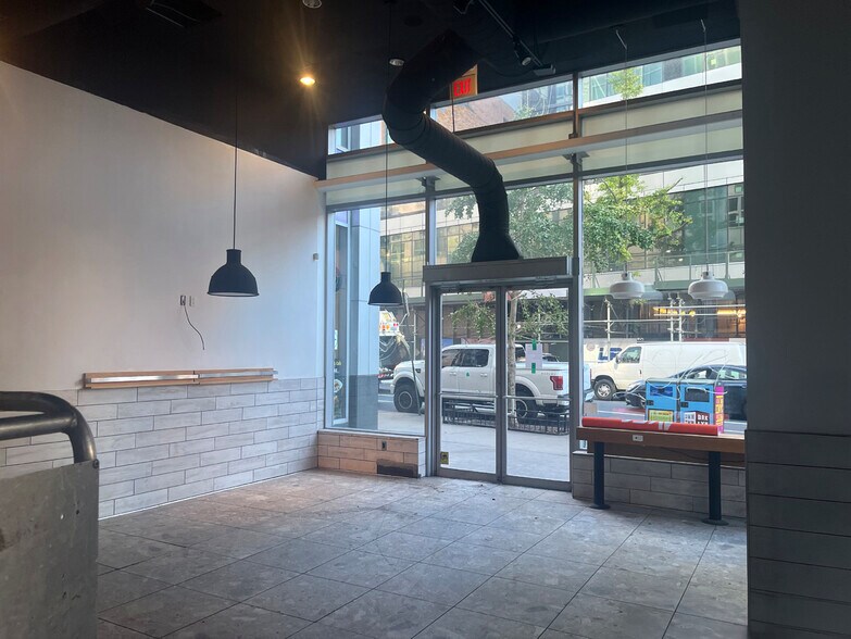 74 Dekalb Avenue, Brooklyn, NY à louer - Photo de l’immeuble – Image 2 sur 34