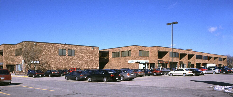 95-105 Eastern Ave, Dedham, MA à louer - Photo de l’immeuble – Image 2 sur 23