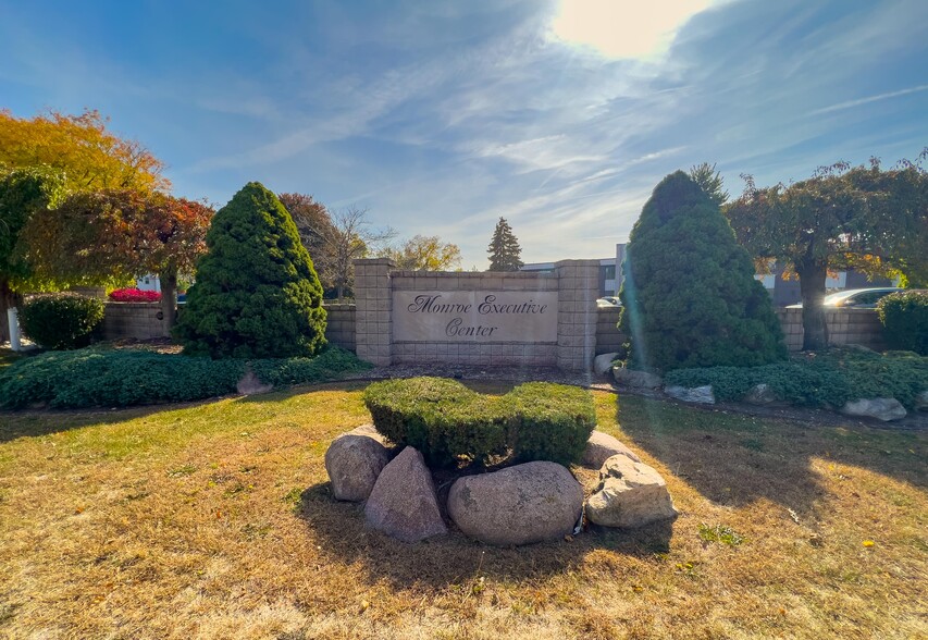 214 E Elm Ave, Monroe, MI à louer - Autre – Image 3 sur 8
