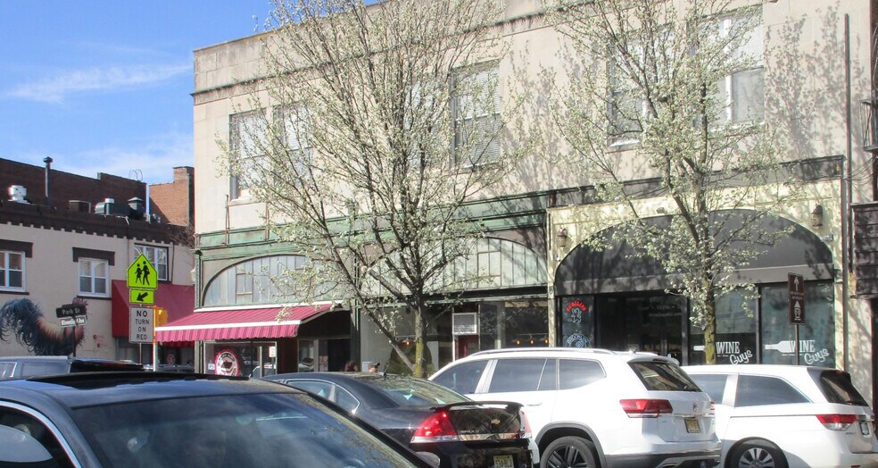 521 Bloomfield Ave, Montclair, NJ à louer - Photo de l’immeuble – Image 2 sur 2