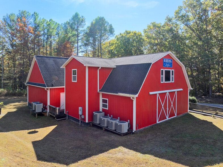 215 Baker Rd, Huntingdon, TN à vendre - Photo principale – Image 1 sur 35