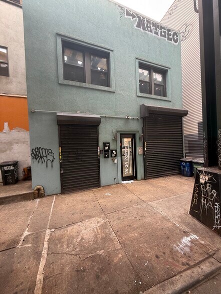 750 Onderdonk Ave, Flushing, NY à louer - Photo de l’immeuble – Image 3 sur 5