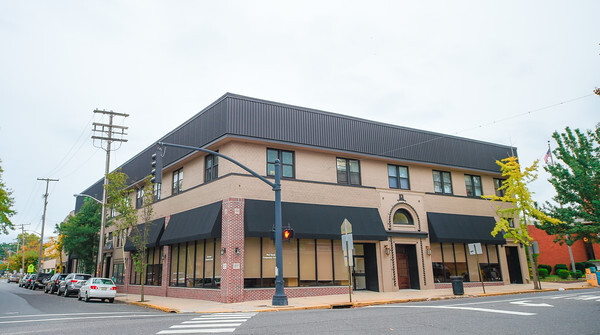 157 Broad St, Red Bank, NJ à louer - Photo de l’immeuble – Image 1 sur 2