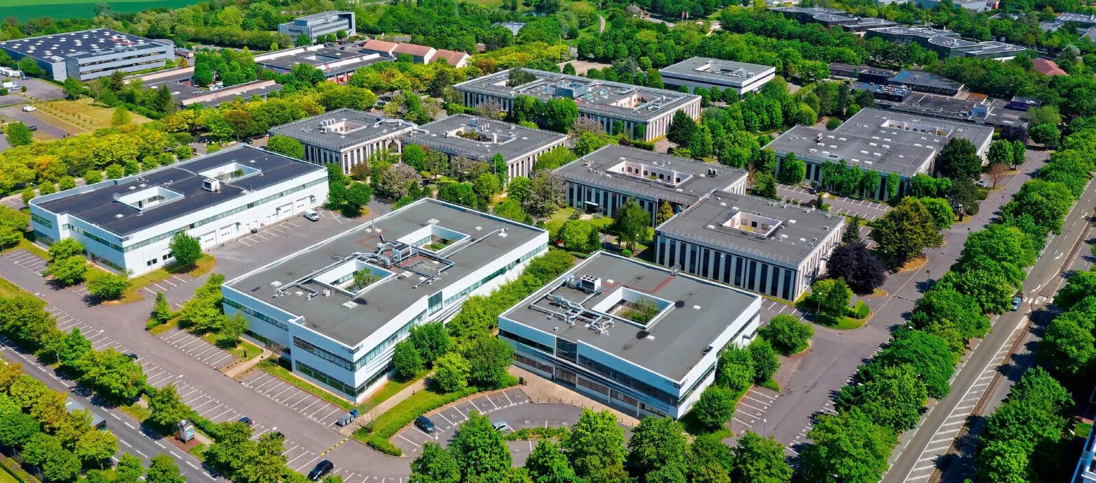 Industriel/Logistique dans Cergy à louer Photo de l’immeuble– Image 1 sur 14