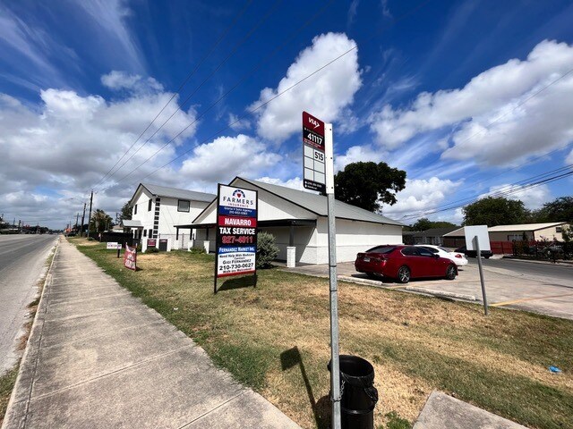 1103 New Laredo Hwy, San Antonio, TX à vendre - Photo de l’immeuble – Image 2 sur 17