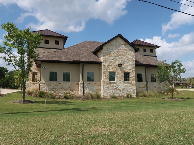 1675 North Tarrant Pky, Keller, TX à louer - Photo de l’immeuble – Image 2 sur 3