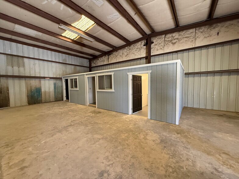3432 Gilmore Ave, Bakersfield, CA à louer - Photo de l’immeuble – Image 2 sur 5